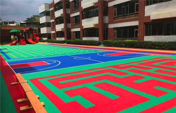 毒跑道事件頻發(fā)，仲達(dá)塑膠懸浮式地板受幼兒園熱捧