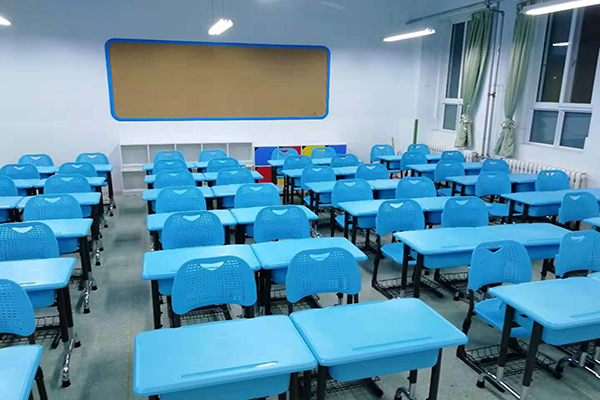 教室課桌椅和單人課桌椅有什么區(qū)別？